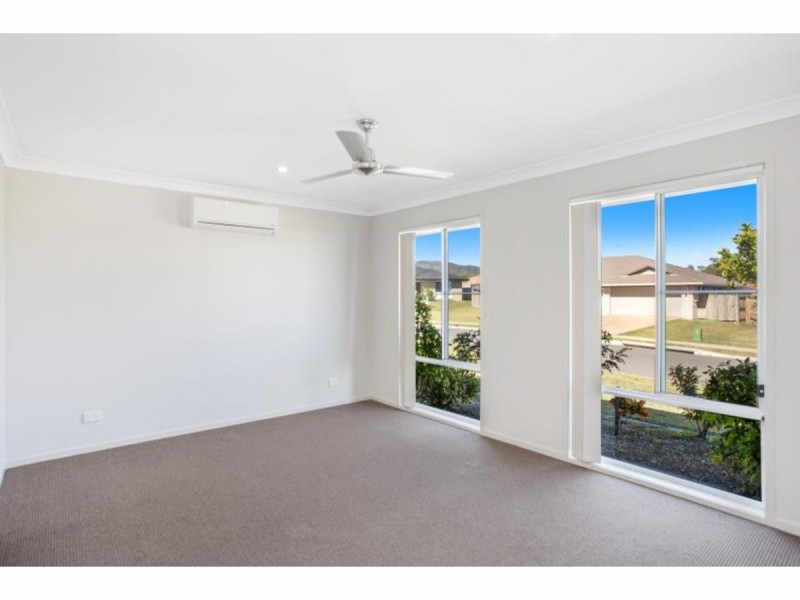 9 Hedgerose Way, Parkhurst QLD 4702